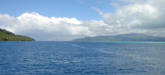SoPac Tahaa Raiatea.JPG (164546 bytes)
